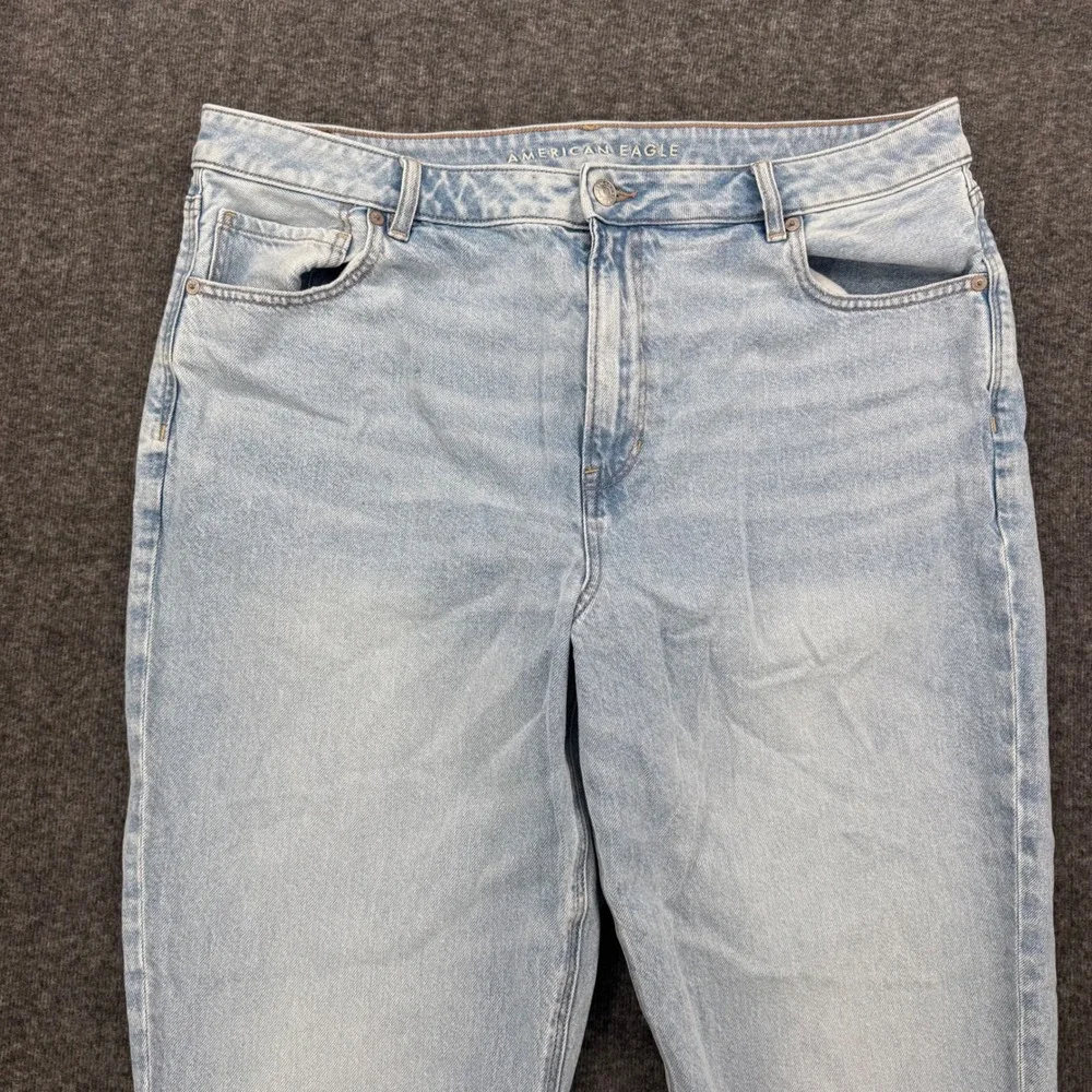 American Eagle Mom Jean Light Wash High Rise Tapered Denim Pants Womens 18 Long